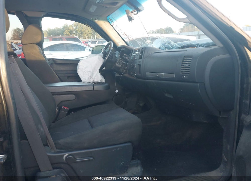 2013 CHEVROLET SILVERADO 1500 LT VIN: 1GCRKSE77DZ414266