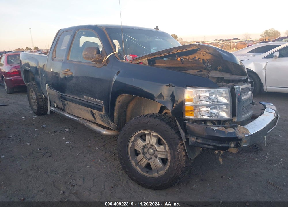 2013 CHEVROLET SILVERADO 1500 LT VIN: 1GCRKSE77DZ414266
