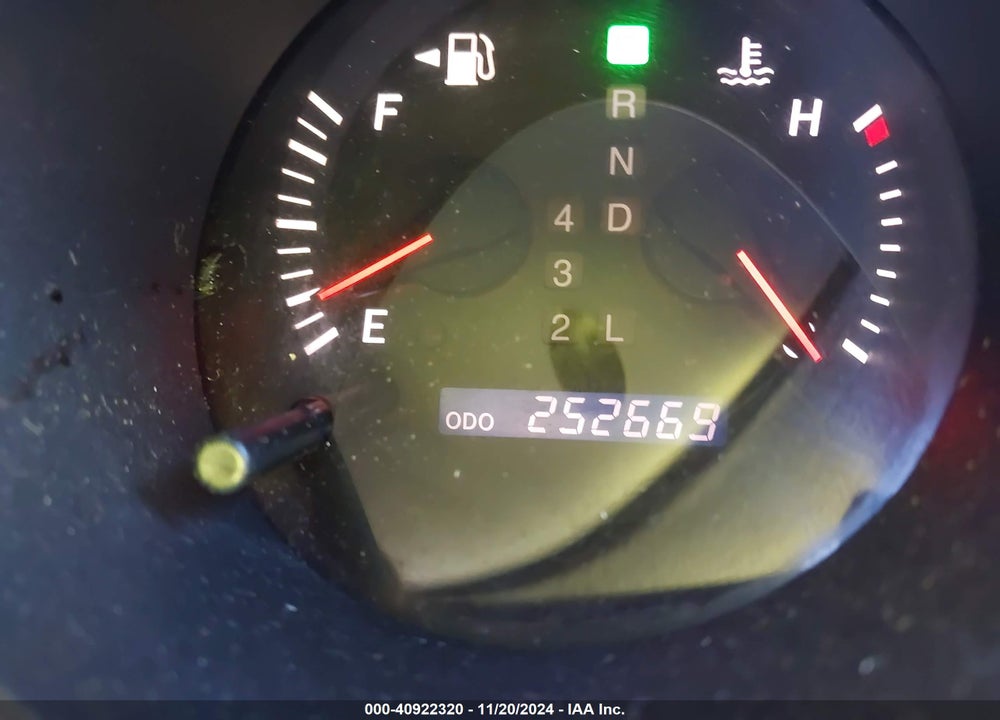 2005 LEXUS ES 330 VIN: JTHBA30G455092615