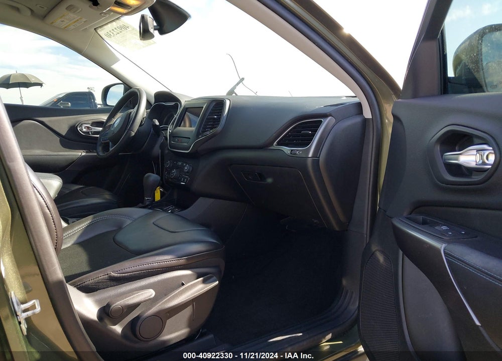 2019 JEEP CHEROKEE LATITUDE PLUS FWD VIN: 1C4PJLLB9KD226205