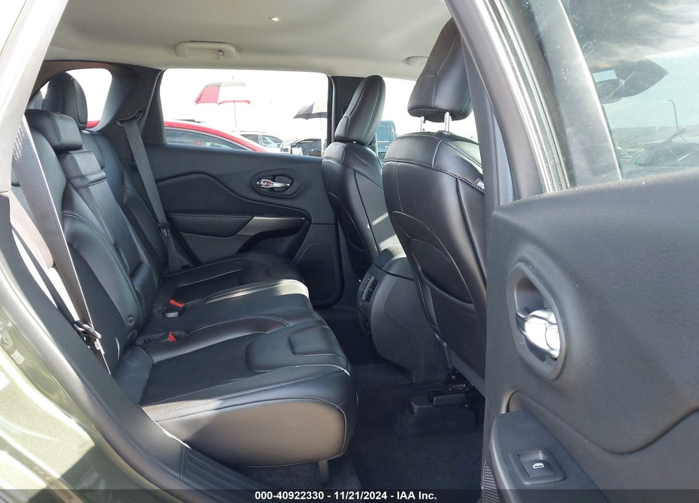 2019 JEEP CHEROKEE LATITUDE PLUS FWD VIN: 1C4PJLLB9KD226205