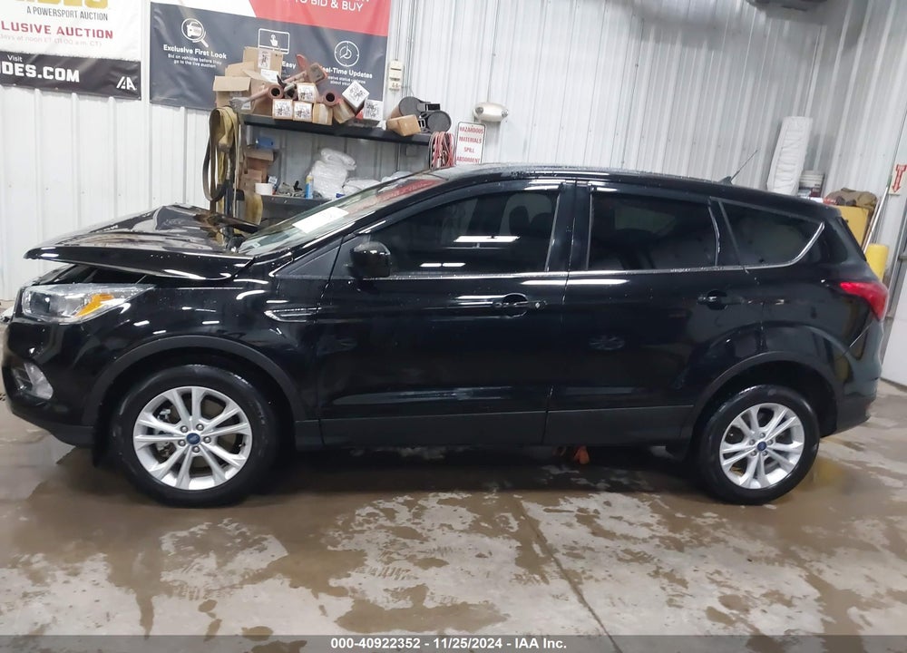 2019 FORD ESCAPE SE VIN: 1FMCU9GD0KUB61390