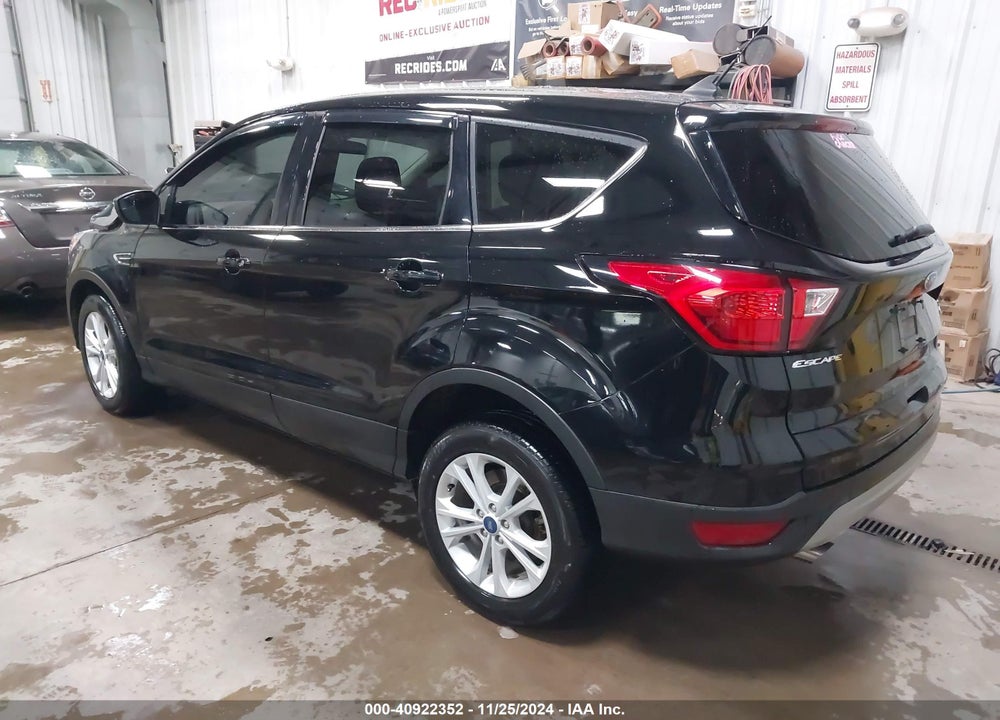 2019 FORD ESCAPE SE VIN: 1FMCU9GD0KUB61390