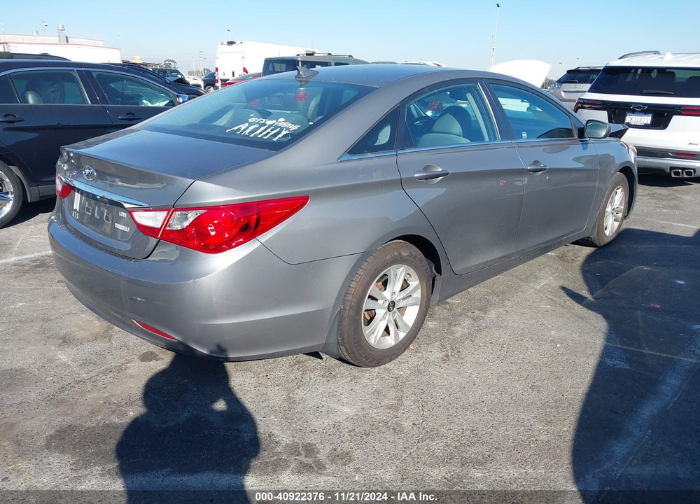 2013 HYUNDAI SONATA VIN: 5NPEB4AC1DH743839