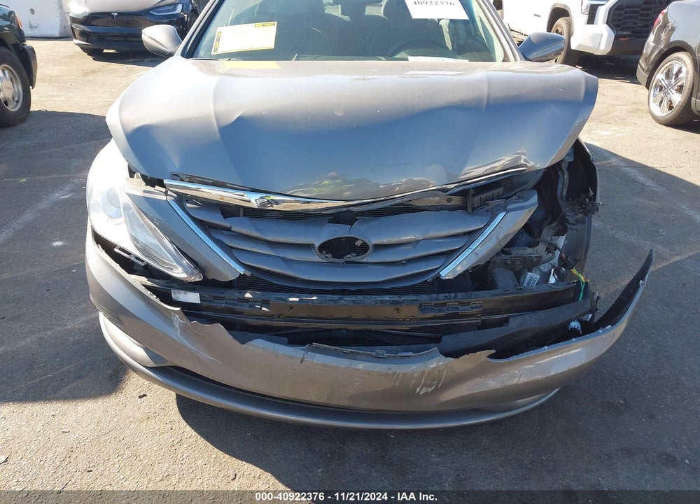 2013 HYUNDAI SONATA VIN: 5NPEB4AC1DH743839
