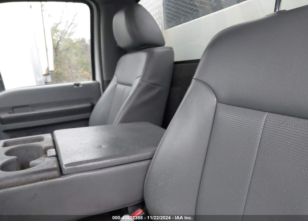 2014 FORD F-550 CHASSIS XL VIN: 1FDUF5GY9EEA18060