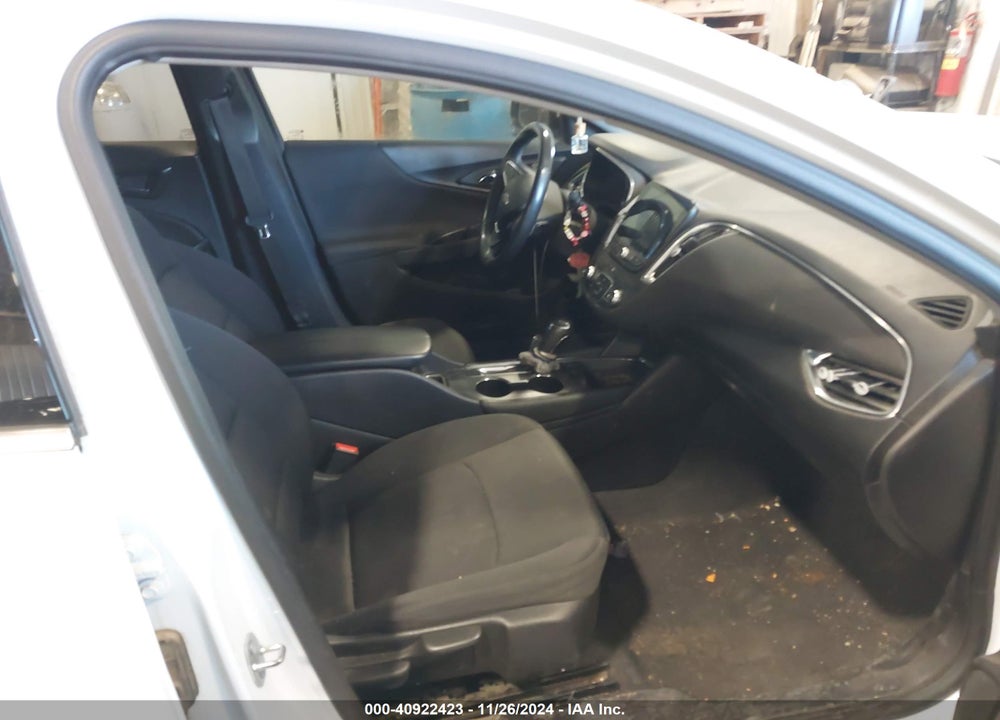 2018 CHEVROLET MALIBU VIN: 1G1ZD5ST7JF255266
