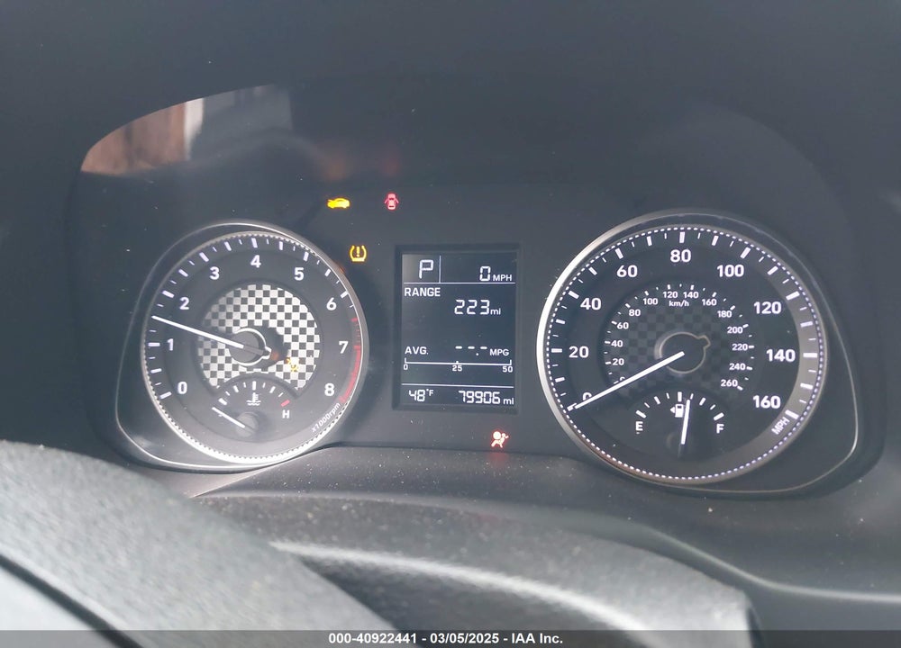 2019 HYUNDAI ELANTRA VIN: 5NPD74LF1KH452906
