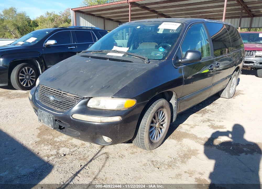 2000 CHRYSLER TOWN & COUNTRY LX VIN: 1C4GP44G7YB743828