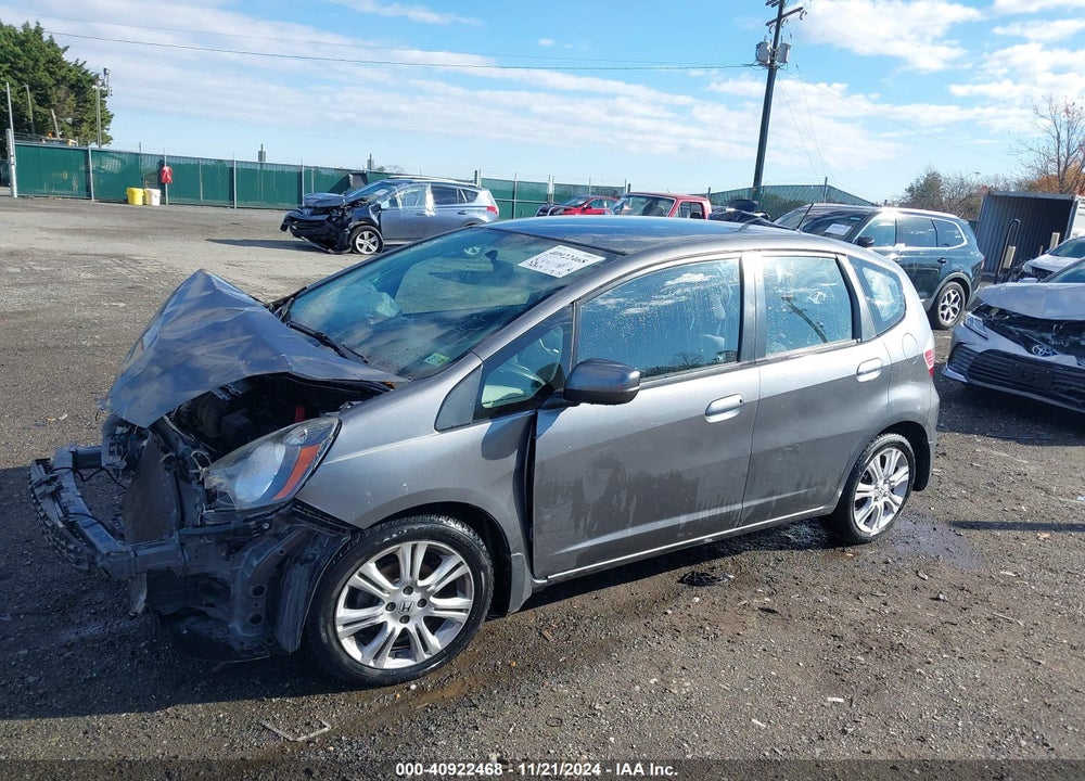 2013 HONDA FIT VIN: JHMGE8H31DC058229
