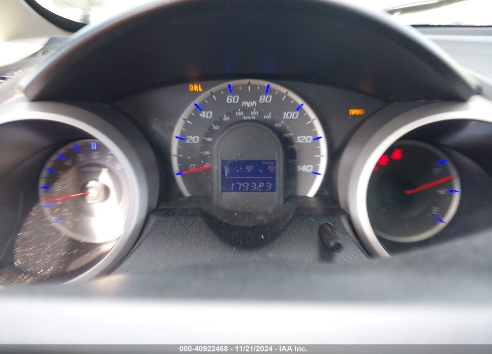 2013 HONDA FIT VIN: JHMGE8H31DC058229