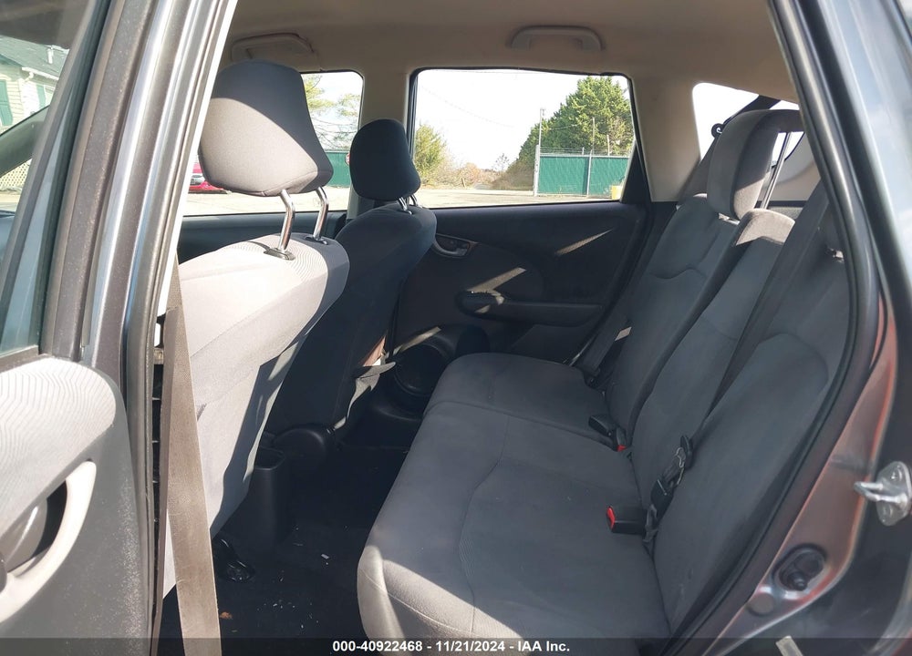 2013 HONDA FIT VIN: JHMGE8H31DC058229