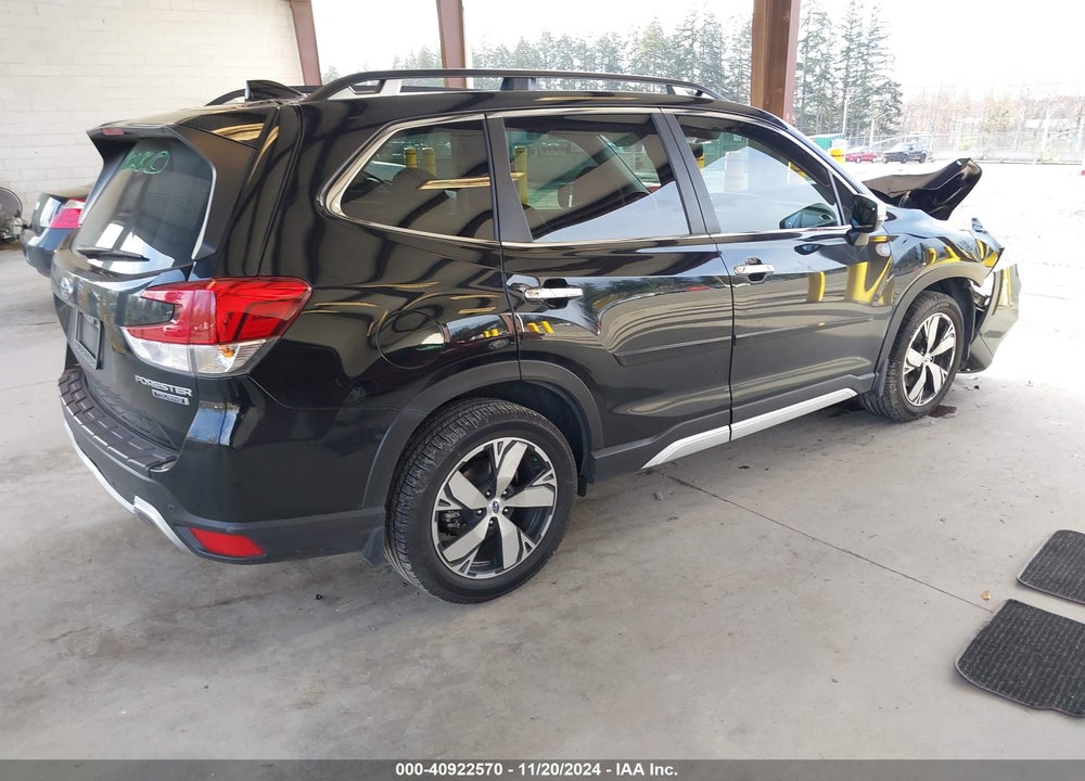 2019 SUBARU FORESTER TOURING VIN: JF2SKAWC7KH409404