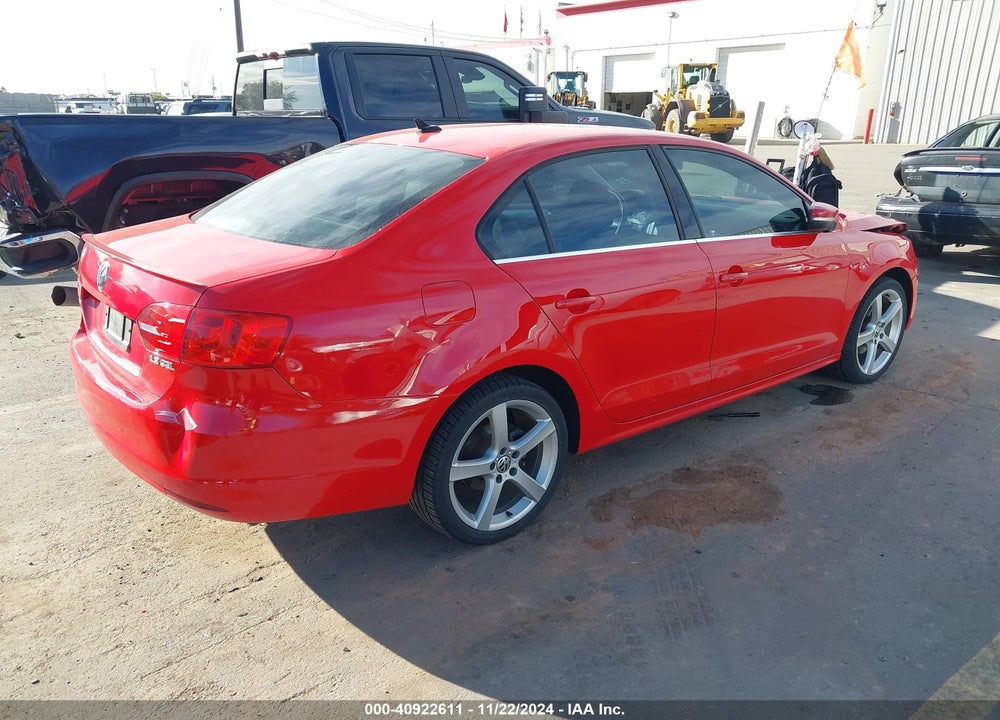 2012 VOLKSWAGEN JETTA 2.5L SEL VIN: 3VWLX7AJXCM321647