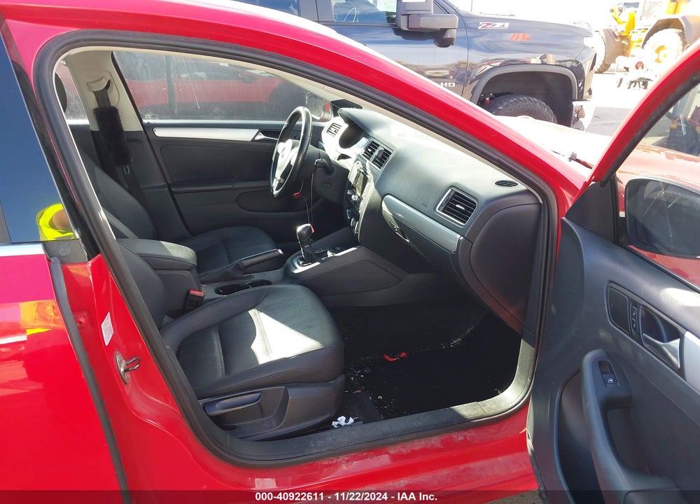 2012 VOLKSWAGEN JETTA 2.5L SEL VIN: 3VWLX7AJXCM321647