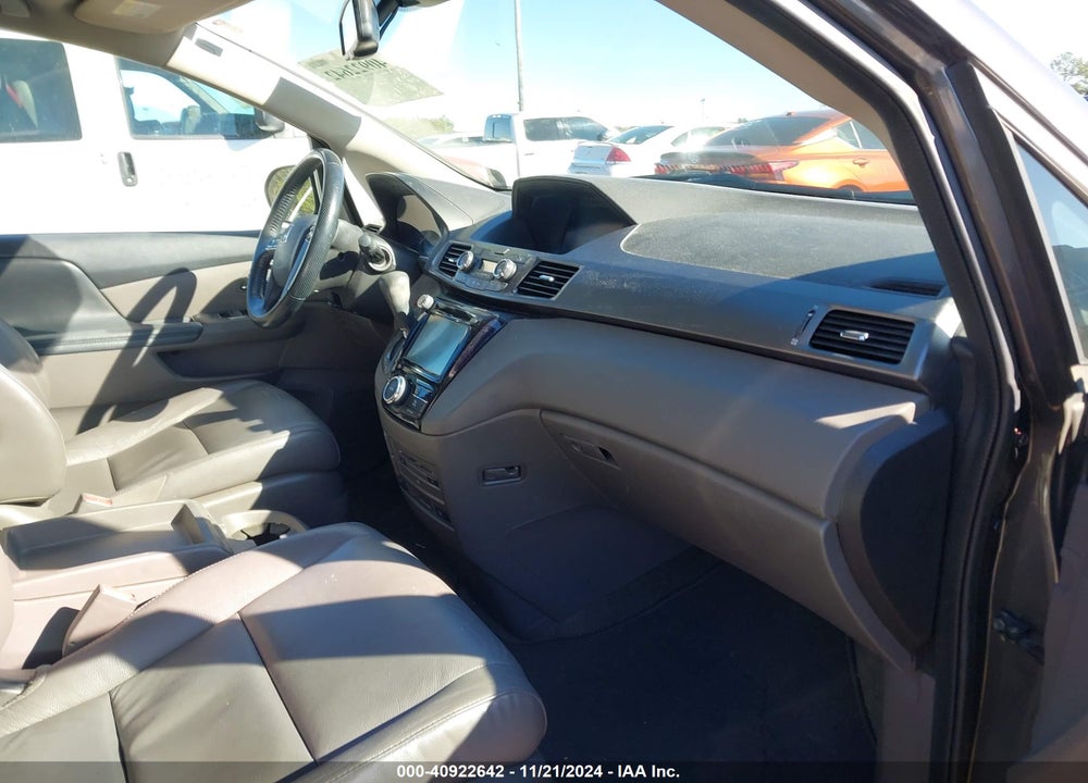 2015 HONDA ODYSSEY EX-L VIN: 5FNRL5H60FB092466