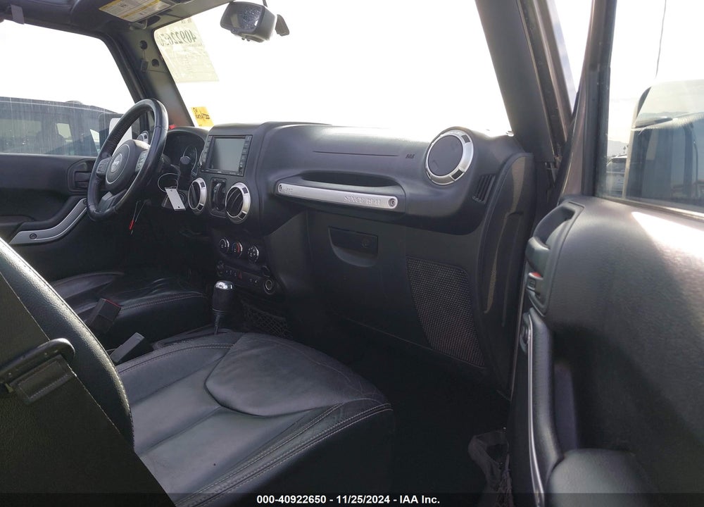 2016 JEEP WRANGLER UNLIMITED SAHARA VIN: 1C4BJWEG4GL244015