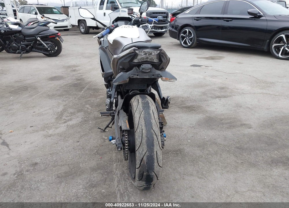 2021 KAWASAKI EX650 M VIN: ML5EXEM13MDA34267