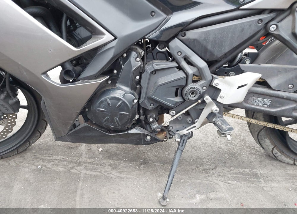 2021 KAWASAKI EX650 M VIN: ML5EXEM13MDA34267