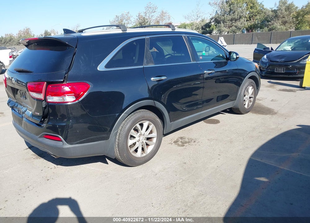2016 KIA SORENTO 2.4L LX VIN: 5XYPG4A37GG140769