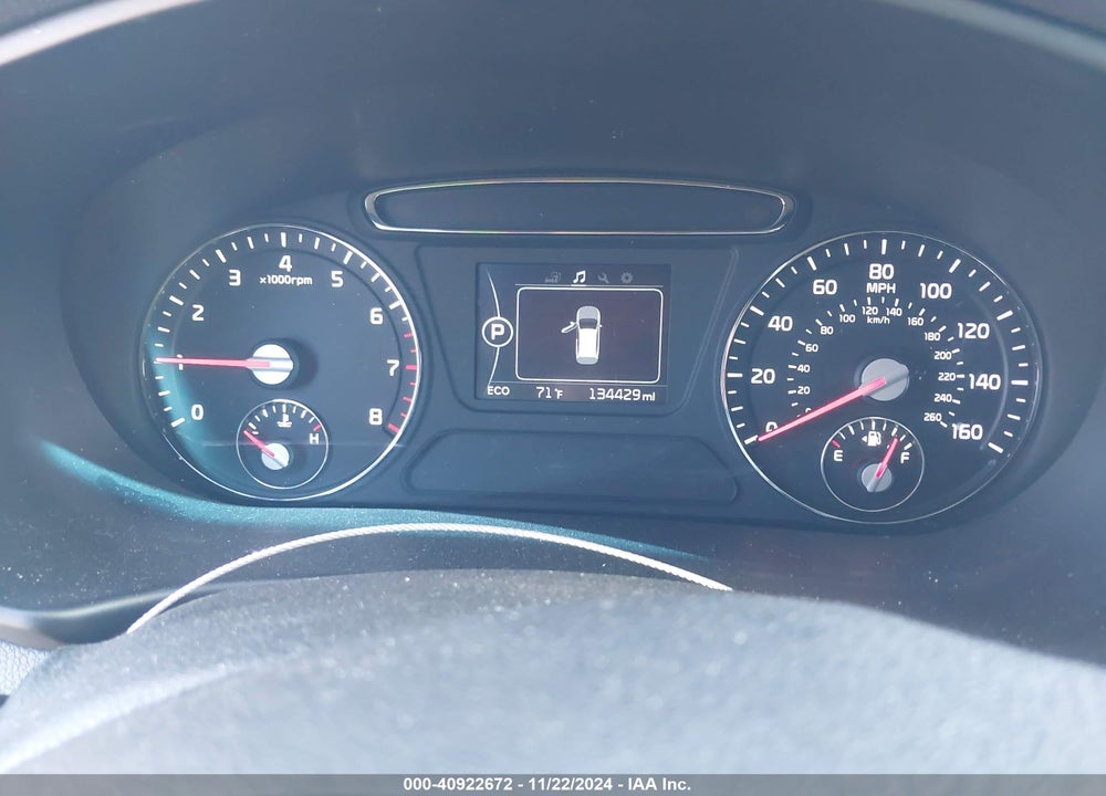2016 KIA SORENTO 2.4L LX VIN: 5XYPG4A37GG140769