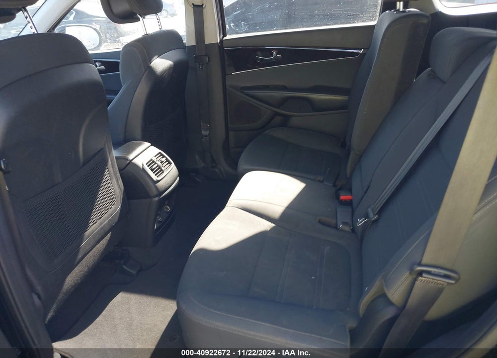 2016 KIA SORENTO 2.4L LX VIN: 5XYPG4A37GG140769