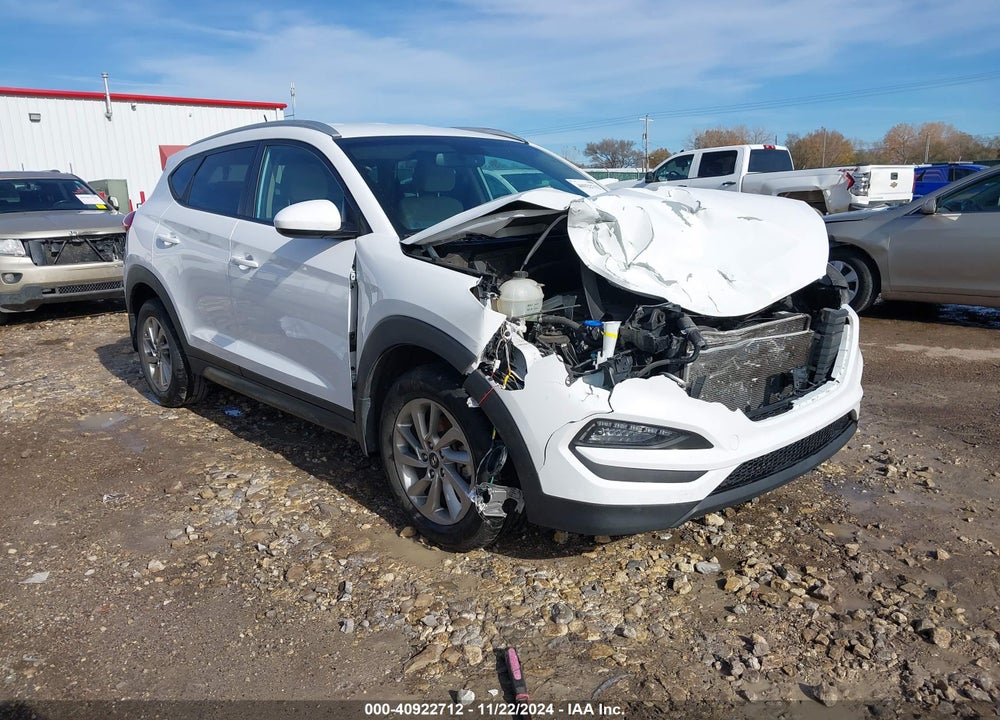 2016 HYUNDAI TUCSON SE VIN: KM8J33A45GU149422