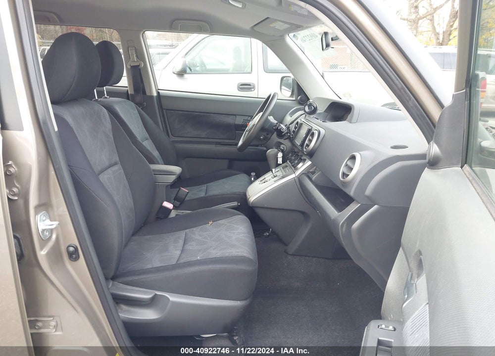 2012 SCION XB VIN: JTLZE4FE0C1142158