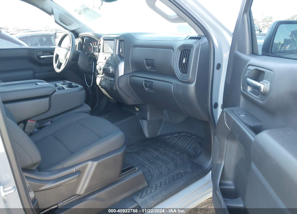 2024 GMC SIERRA 1500 4WD STANDARD BOX PRO VIN: 3GTNUAEK2RG186689