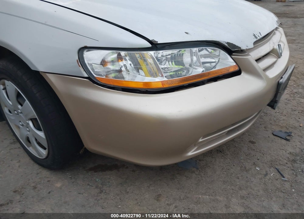 2000 HONDA ACCORD 3.0 EX VIN: 1HGCG2253YA024670