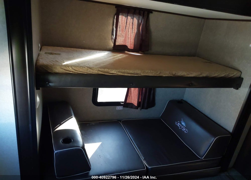 2018 OTHER JAYCO VIN: 1UJBJ0BT7J17T0612