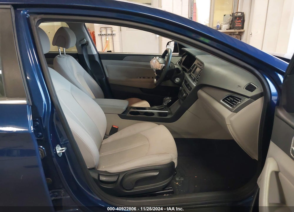 2015 HYUNDAI SONATA ECO VIN: 5NPE24AA1FH150869