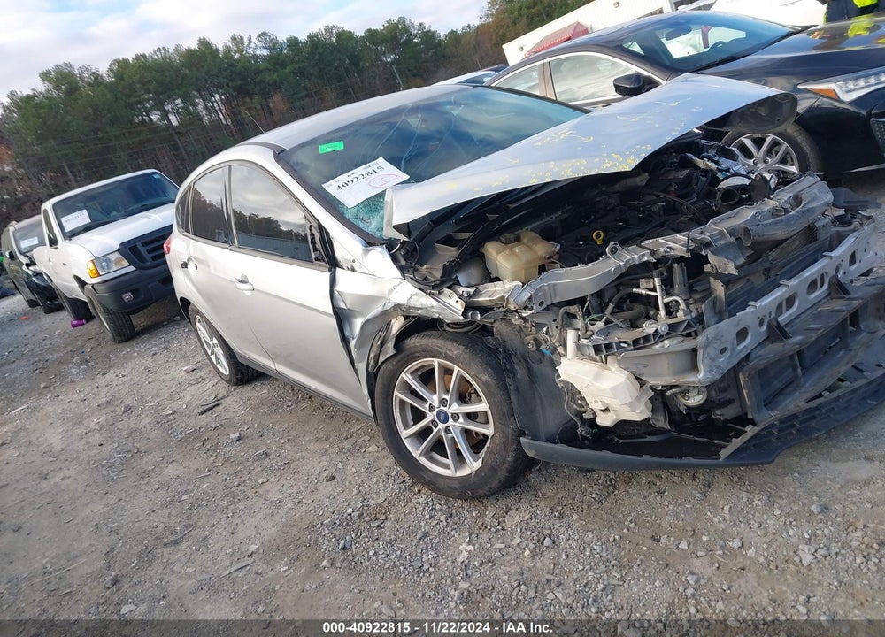 2017 FORD FOCUS SE VIN: 1FADP3K28HL325671