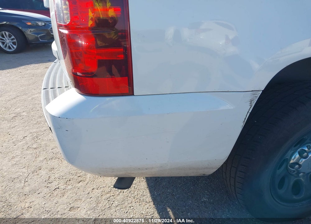 2010 CHEVROLET TAHOE LS VIN: 1GNMCAE00AR230925