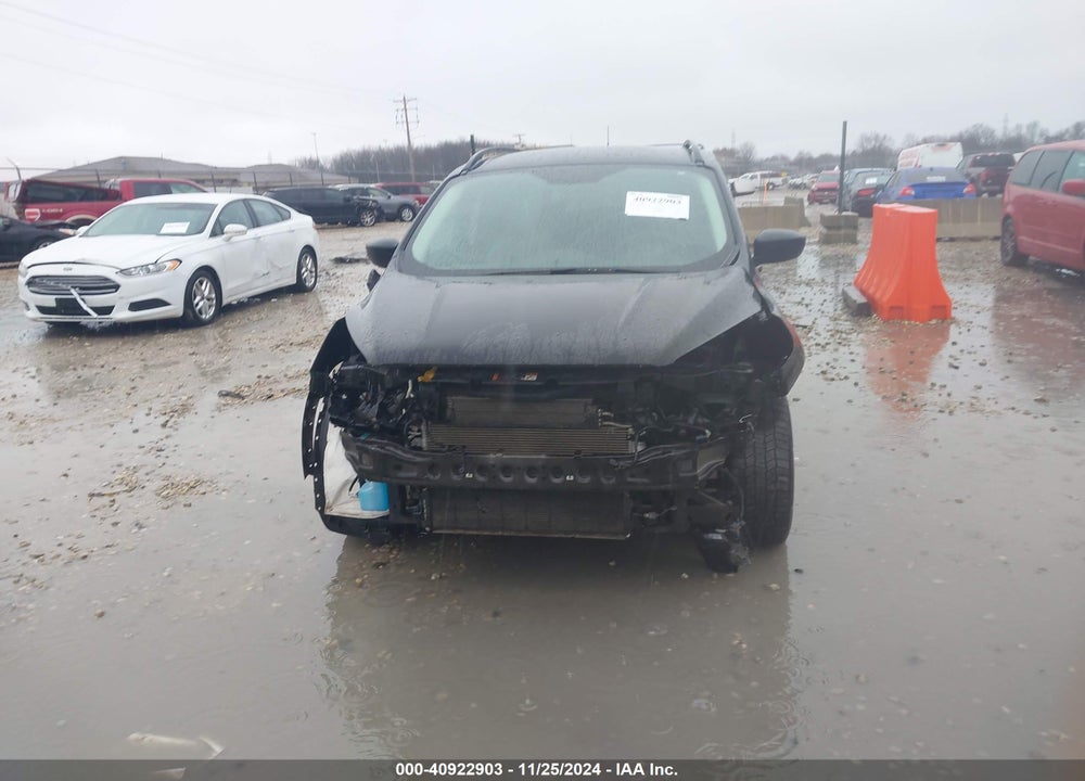 2018 FORD ESCAPE SE VIN: 1FMCU9GD1JUB73627