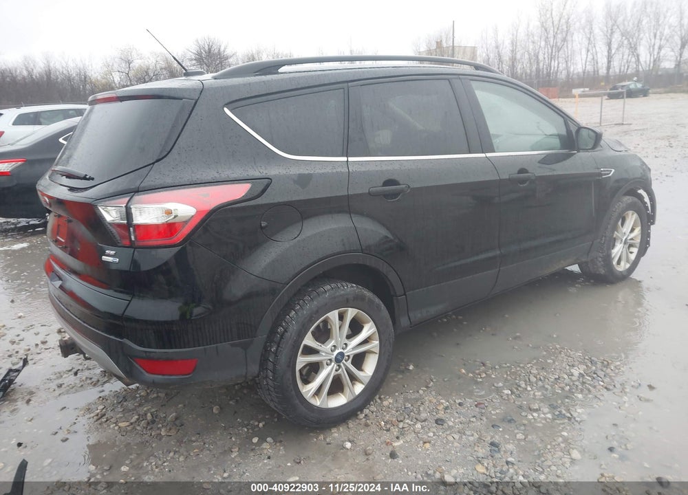 2018 FORD ESCAPE SE VIN: 1FMCU9GD1JUB73627
