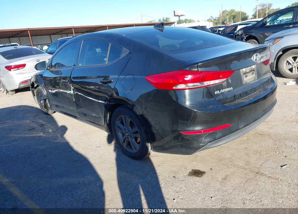 2018 HYUNDAI ELANTRA SEL VIN: 5NPD84LF2JH229852