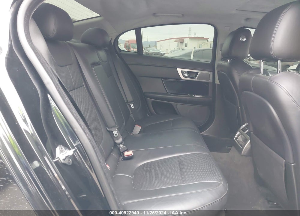 2013 JAGUAR XF V6 SC VIN: SAJWA0E75D8S68418