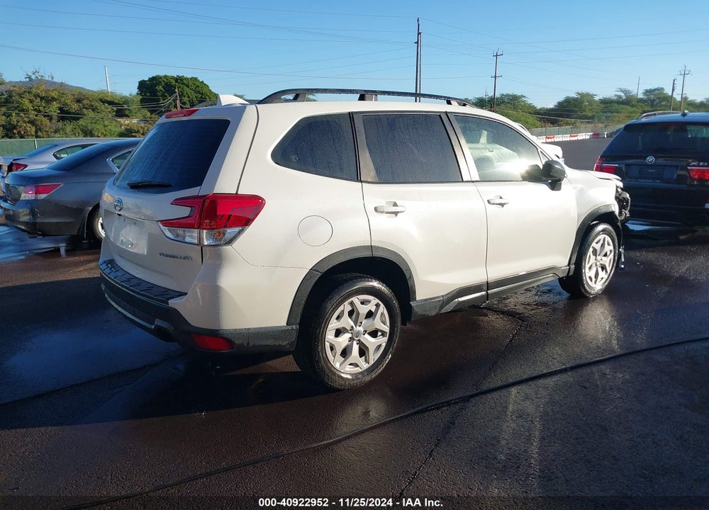 2022 SUBARU FORESTER VIN: JF2SKACC0NH428904