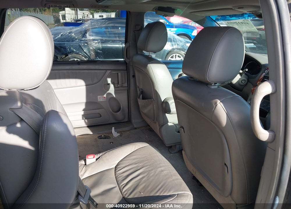2010 TOYOTA SIENNA LIMITED VIN: 5TDDK4CC8AS032976