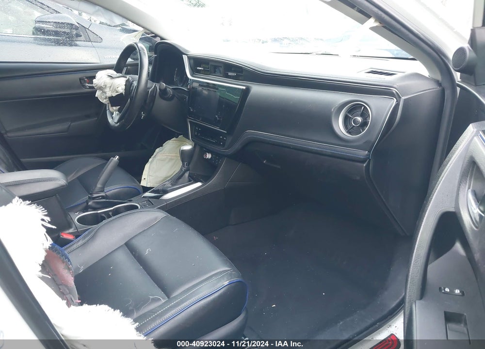 2019 TOYOTA COROLLA XSE VIN: 5YFBURHE9KP915309