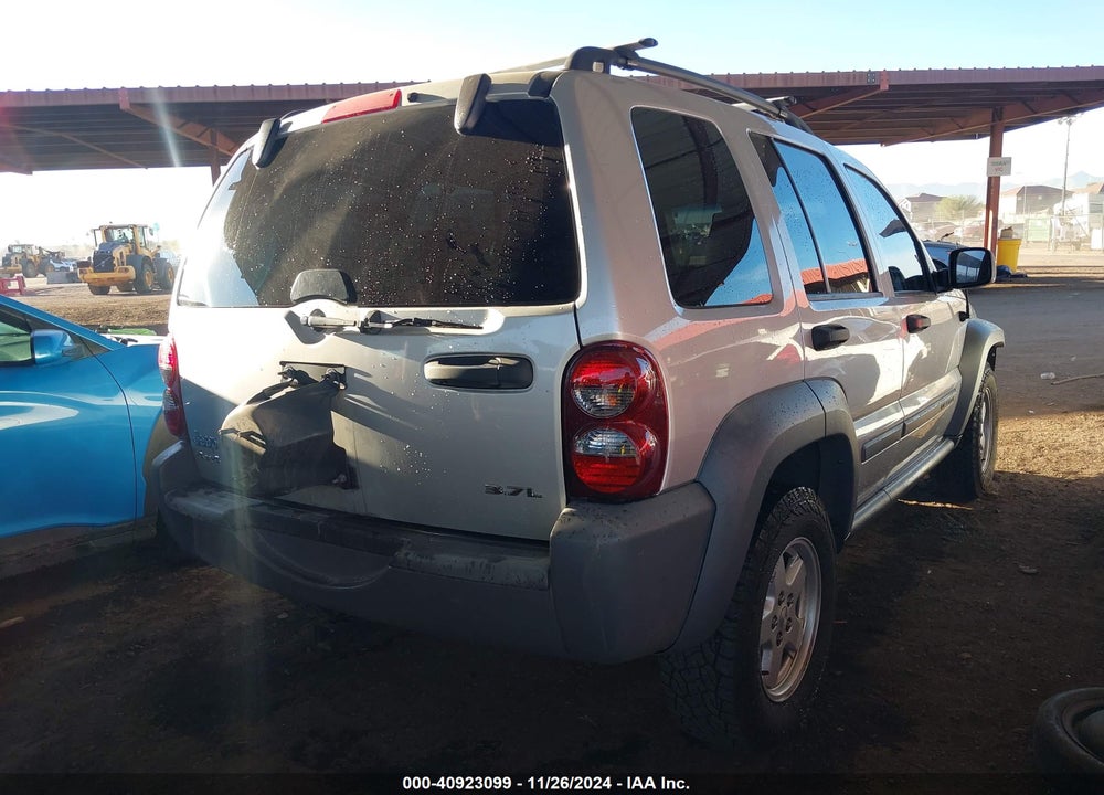 2005 JEEP LIBERTY SPORT VIN: 1J4GL48KX5W592198
