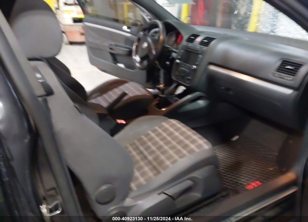 2009 VOLKSWAGEN GTI 2-DOOR VIN: WVWEV71K89W051952