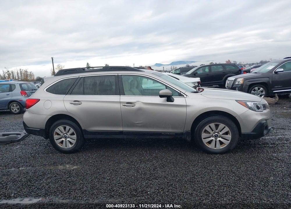 2018 SUBARU OUTBACK 2.5I PREMIUM VIN: 4S4BSACC1J3329607