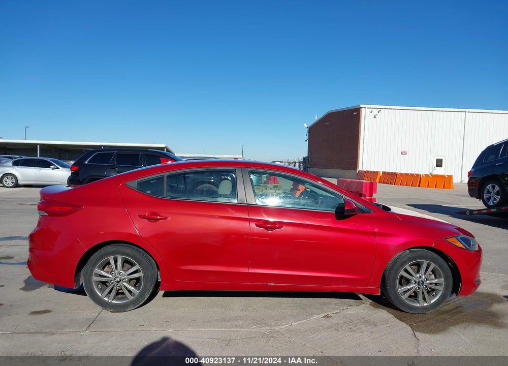 2018 HYUNDAI ELANTRA VIN: 5NPD84LF7JH338095