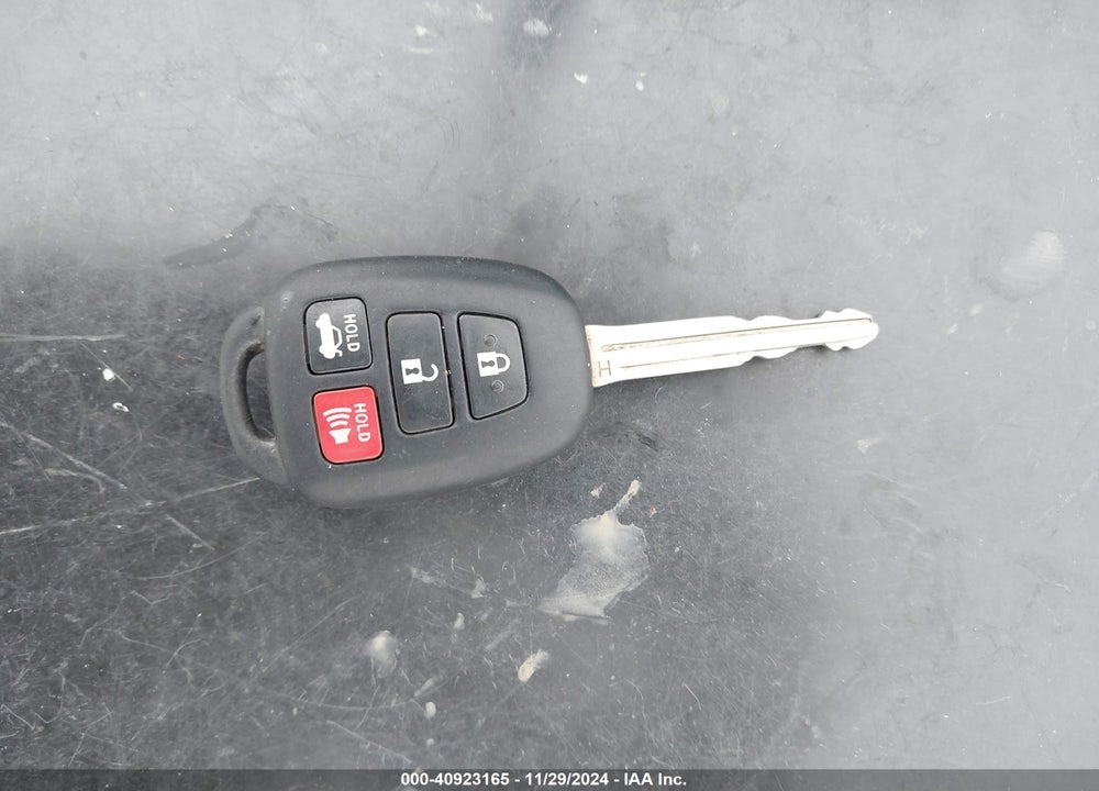 2014 TOYOTA COROLLA VIN: 5YFBURHE7EP031843