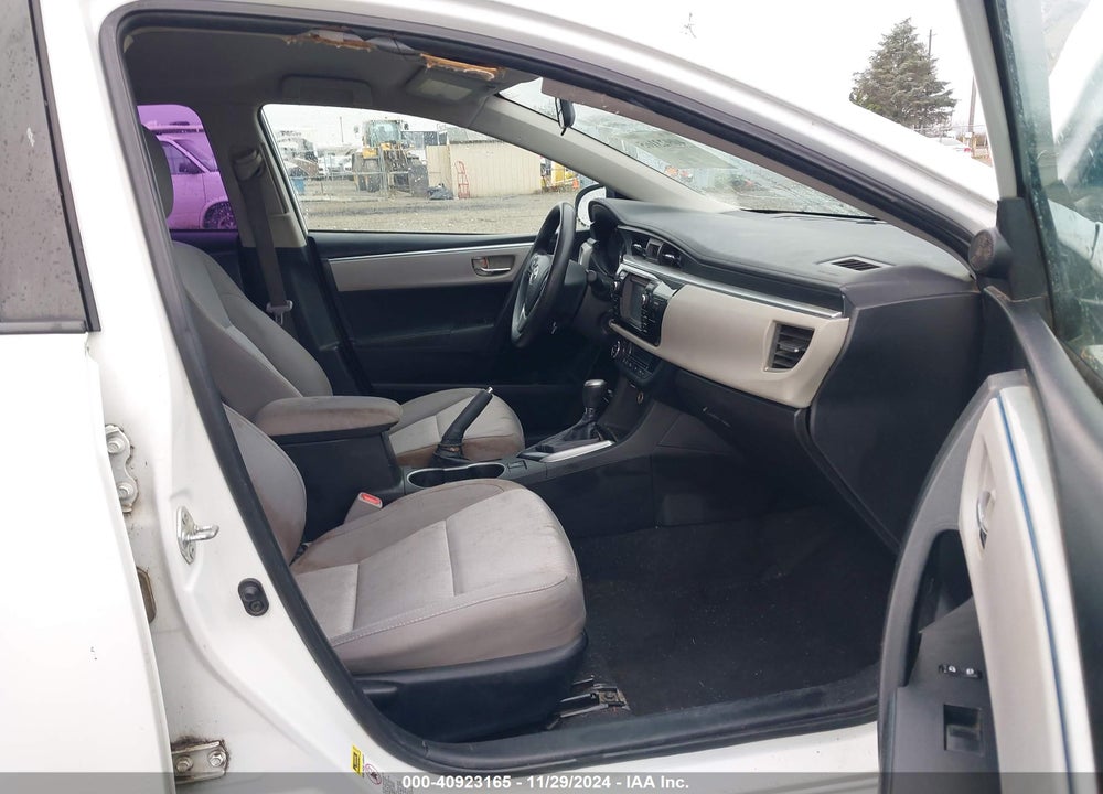 2014 TOYOTA COROLLA VIN: 5YFBURHE7EP031843