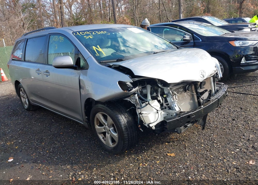 2015 TOYOTA SIENNA LE 8 PASSENGER VIN: 5TDKK3DC0FS605862
