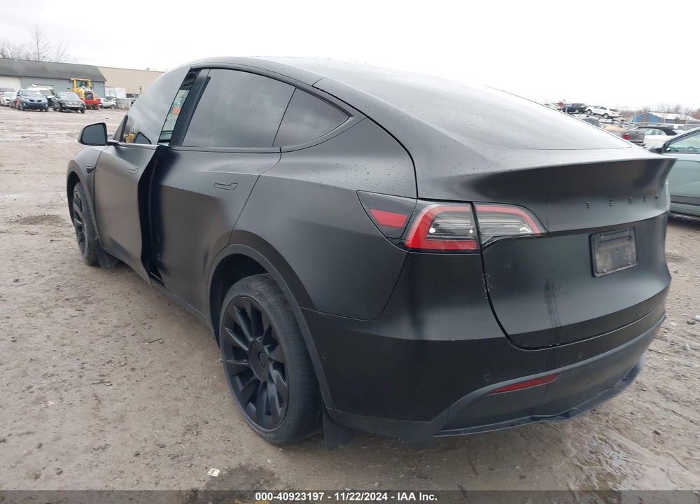 2022 TESLA MODEL Y LONG RANGE DUAL MOTOR ALL-WHEEL DRIVE VIN: 7SAYGAEE9NF312886