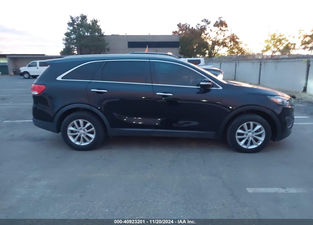 2016 KIA SORENTO 3.3L LX VIN: 5XYPGDA57GG061264